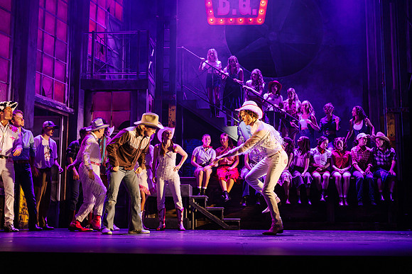 waapa 2306 footloose 576-(PROOF ONLY)