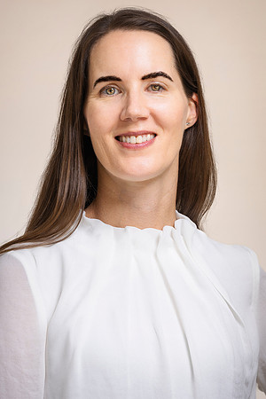 ria 230510 headshots-91-(PRINT ONLY)