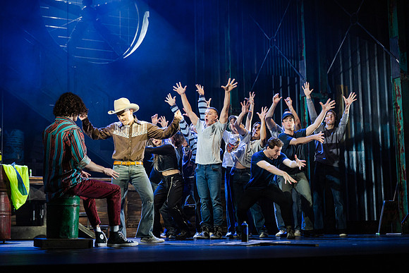 waapa 2306 footloose 673-(PROOF ONLY)
