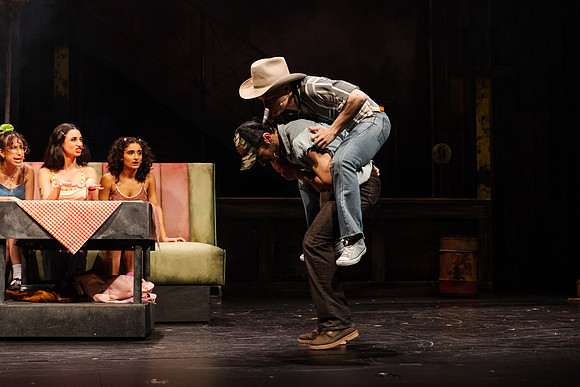 waapa 2306 footloose 358-(PROOF ONLY)