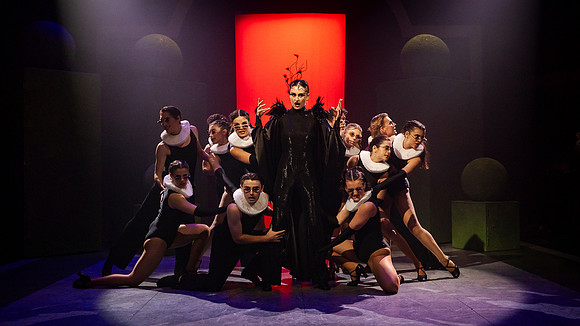 waapa 240607 head over heals 126-(PRINT ONLY)