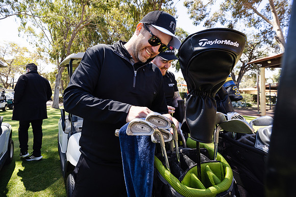 llwa 230918 rh golfday 74-(WEB ONLY)