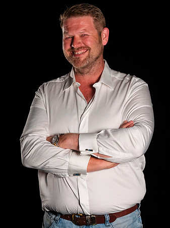 Georgiou_Join Stay_Headshot_LPV_2023_2-(PRINT ONLY)