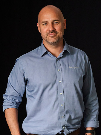 Georgiou_Join Stay_Headshot_LPV_2023_68-(PRINT ONLY)