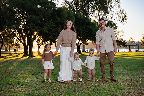 fam 250419 dawyer 169-(PRINT ONLY)