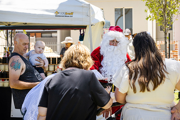sat 231209 clementine xmas market 74-(WEB ONLY)