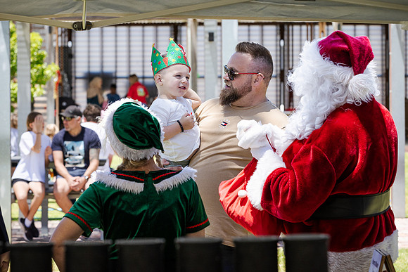 sat 231209 clementine xmas market 82-(WEB ONLY)