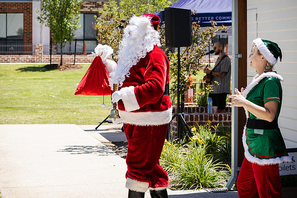 sat 231209 clementine xmas market 1-(WEB ONLY)