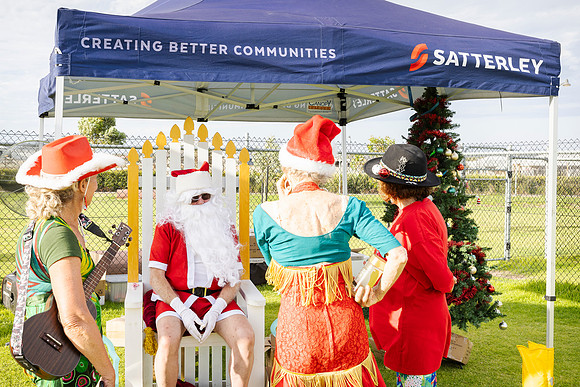 sat 231216 comm xmas 57-(PRINT ONLY)