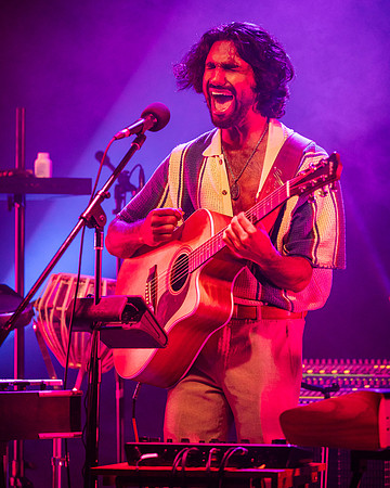 pav 240203 see the colours 170-(PRINT ONLY)
