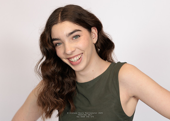 headshots 250807 kristen-179-(PROOF ONLY)