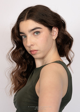 headshots 250807 kristen-128-(PROOF ONLY)