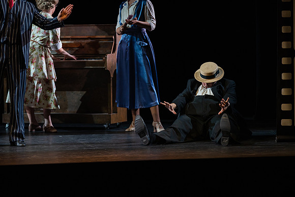 waapa 220609 mack and mabel 170-(PROOF ONLY)