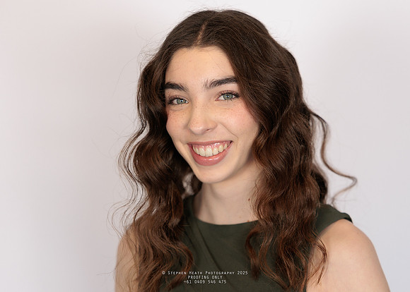 headshots 250807 kristen-115-(PROOF ONLY)