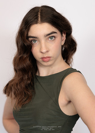 headshots 250807 kristen-137-(PROOF ONLY)
