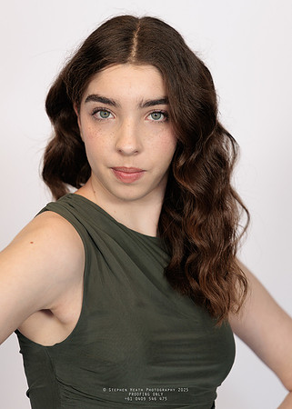 headshots 250807 kristen-198-(PROOF ONLY)