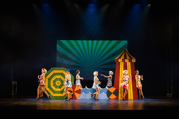 waapa 220609 mack and mabel 404-(PROOF ONLY)