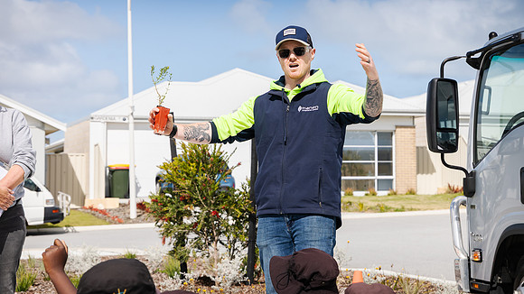 peet 250814 shorehaven tree planting 43-(WEB ONLY)