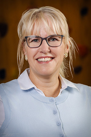 helen cooper 6-(PROOF ONLY)