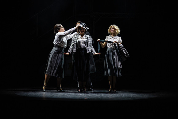 waapa 220609 mack and mabel 604-(PROOF ONLY)