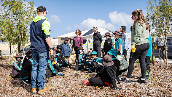 peet 250814 shorehaven tree planting 77-(PRINT ONLY)