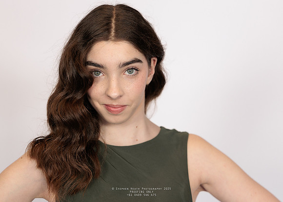 headshots 250807 kristen-174-(PROOF ONLY)