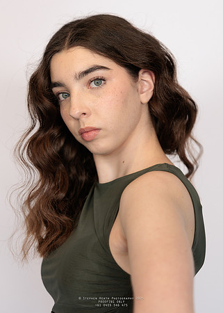 headshots 250807 kristen-132-(PROOF ONLY)