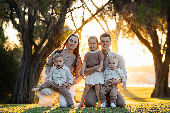 fam 250419 dawyer 231-(WEB ONLY)