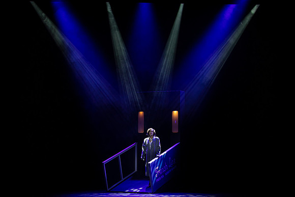 waapa 220609 mack and mabel 681-(PRINT ONLY)