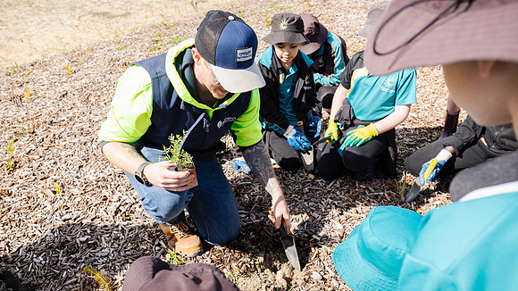 peet 250814 shorehaven tree planting 65-(PRINT ONLY)