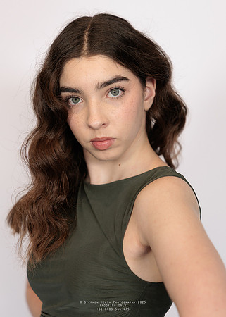 headshots 250807 kristen-136-(PROOF ONLY)