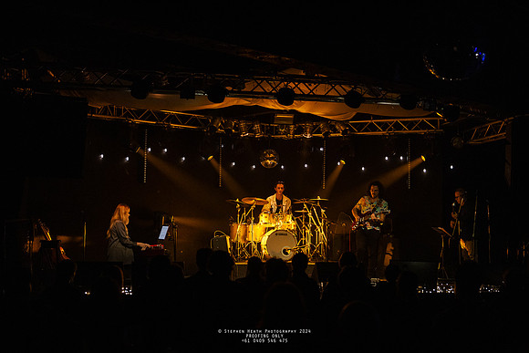 waapa 2405 sitkow 261-(PROOF ONLY)
