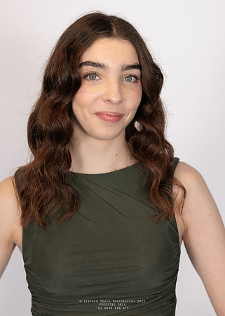 headshots 250807 kristen-101-(PROOF ONLY)