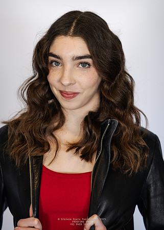 headshots 250807 kristen-8-(PROOF ONLY)