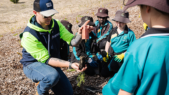 peet 250814 shorehaven tree planting 70-(WEB ONLY)