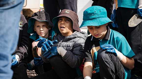 peet 250814 shorehaven tree planting 83-(WEB ONLY)