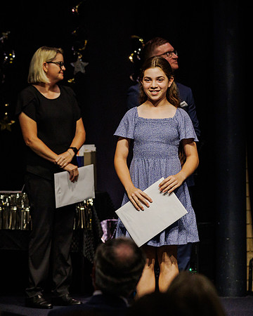 snj 241203 y6 graduation 152-(WEB ONLY)
