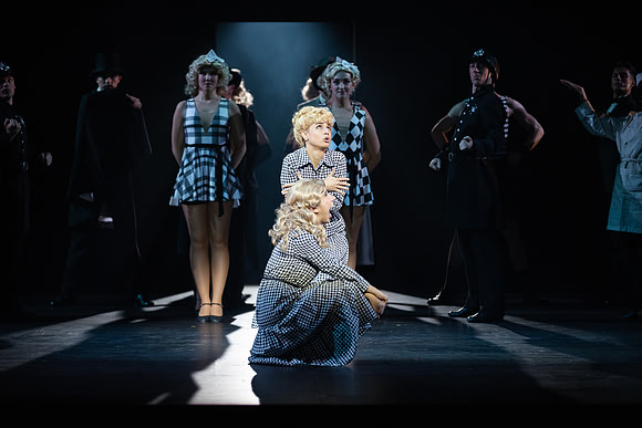 waapa 220609 mack and mabel 35-(PROOF ONLY)