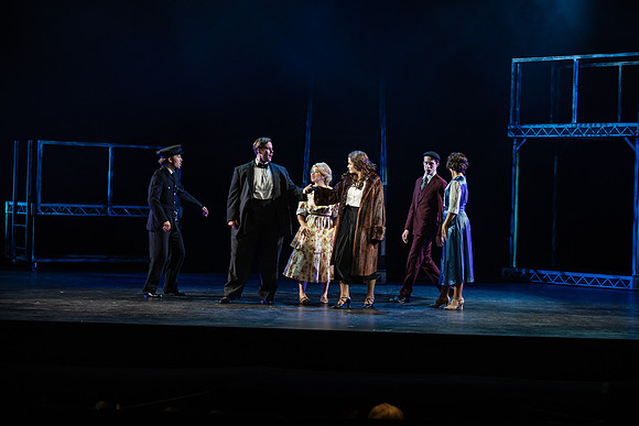 waapa 220609 mack and mabel 519-(PROOF ONLY)