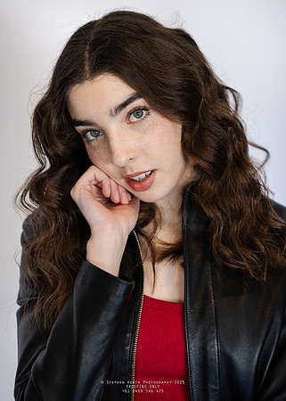 headshots 250807 kristen-22-(PROOF ONLY)