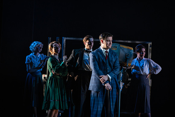 waapa 220609 mack and mabel 566-(PROOF ONLY)