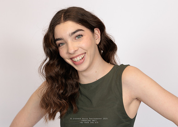 headshots 250807 kristen-180-(PROOF ONLY)