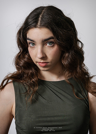 headshots 250807 kristen-227-(PROOF ONLY)