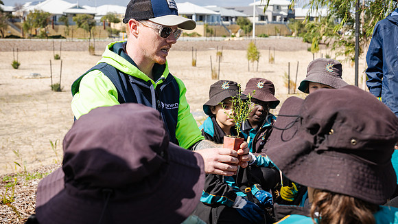 peet 250814 shorehaven tree planting 67-(WEB ONLY)