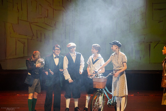 nc 250731 emil & the detectives 225-(PROOF ONLY)