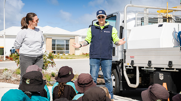 peet 250814 shorehaven tree planting 34-(WEB ONLY)