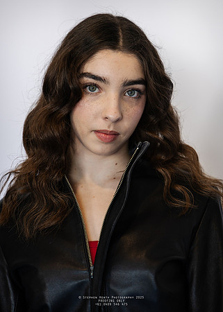 headshots 250807 kristen-37-(PROOF ONLY)